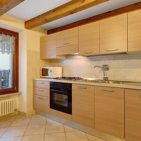 Le Bourg 61 - Centro * Αόστα