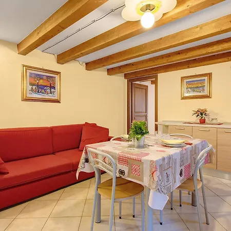 Le Bourg 61 - Centro Appartement Aoste